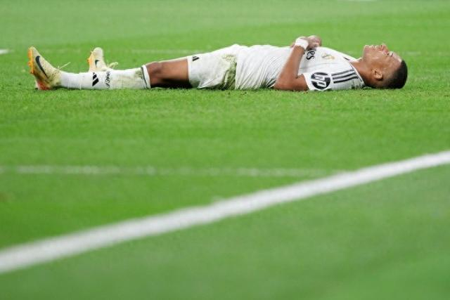 门兴0-0莱比锡，奥诺拉破门被吹，劳姆中框，门兴全场0射正（门兴0-0莱比锡：奥诺拉进球无效，劳姆中框，门兴整场零射正）