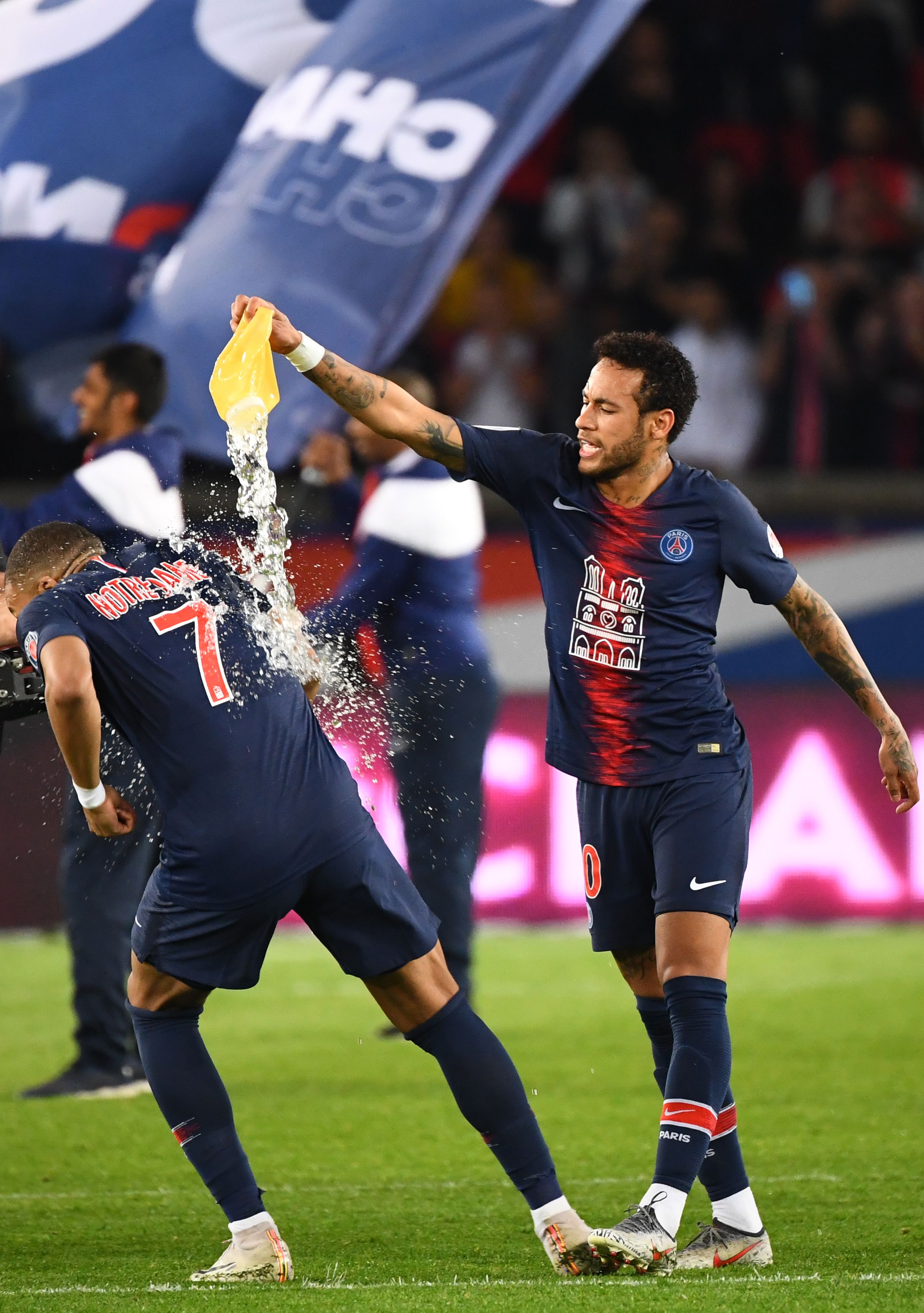 荷兰队官方：将在3月与挪威队、厄瓜多尔队进行友谊赛（荷兰队官宣：3月与挪威、厄瓜多尔进行热身赛）