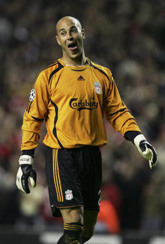 佩林卡：我把里夫斯绝杀森林狼的照片印在高尔夫球上送给了他