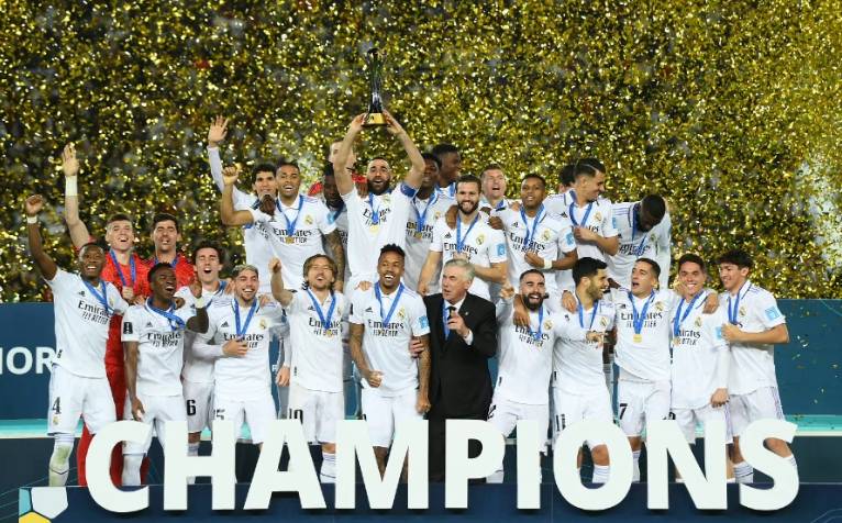 记者：费内巴切有意在冬窗引进罗马前锋多夫比克（记者称费内巴切希望冬窗签下罗马前锋多夫比克）