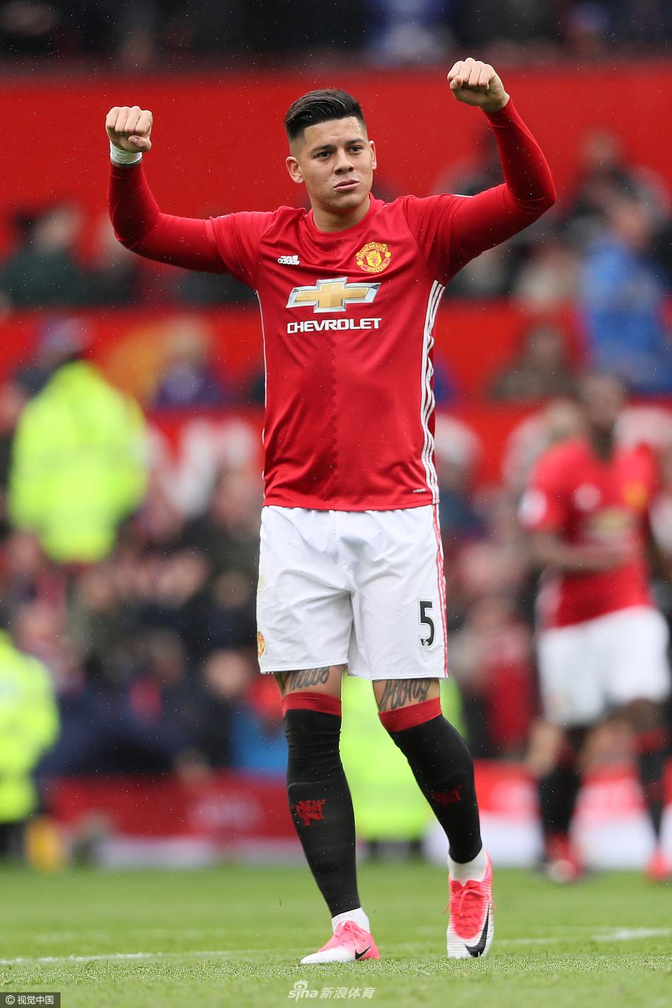 图片报：谢什科对加盟纽卡和曼联持开放态度，他更倾向于曼联（图片报：谢什科愿加盟纽卡或曼联，更倾向曼联）