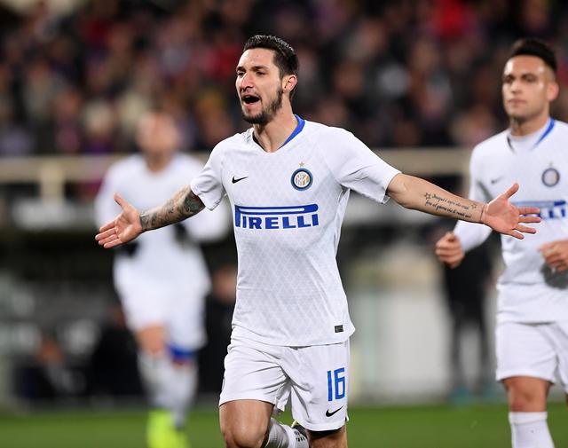 WTT总决赛：首个单打8强诞生！男乒名将一轮游，林昀儒4-2开门红