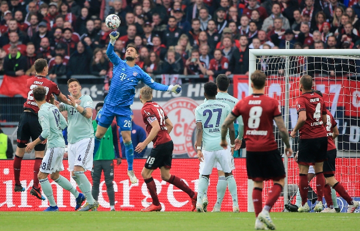 西甲报告：毕尔巴鄂竞技部分球迷多次辱骂维尼修斯和阿森西奥