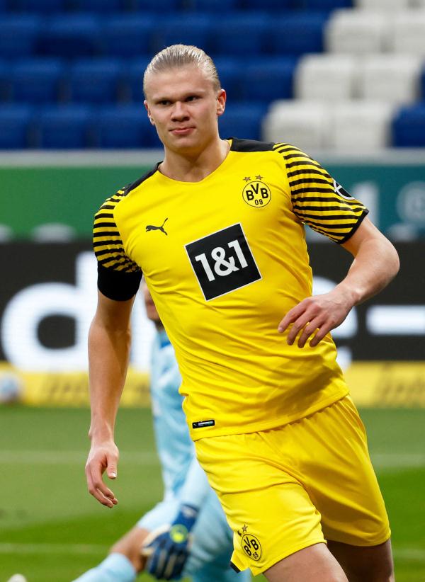 尼日利亚队队长埃孔宣布从国家队退役，期间共为国出战83场