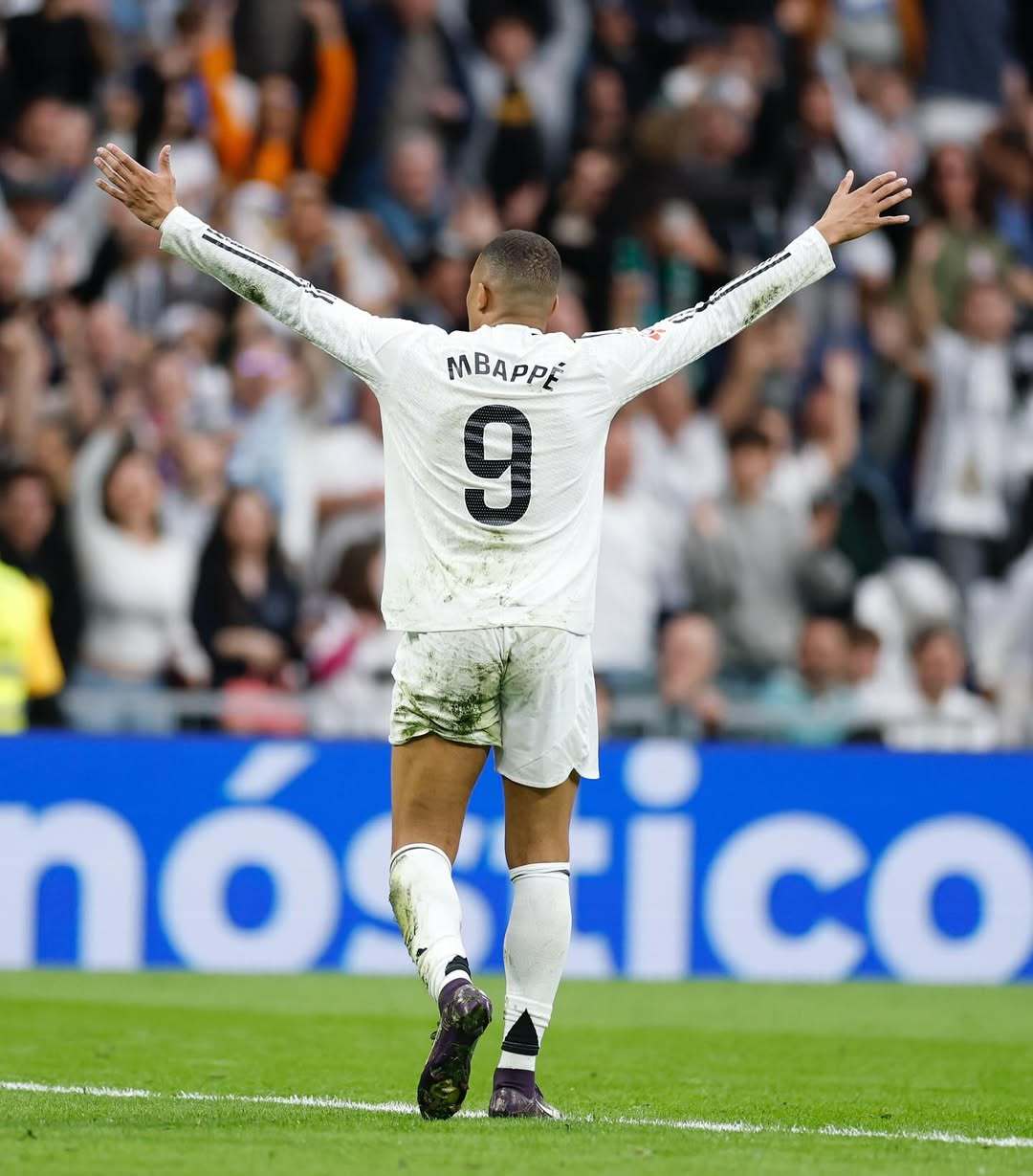 名宿：我不会让弗拉泰西当替补，任何比赛任何对手他都能进球