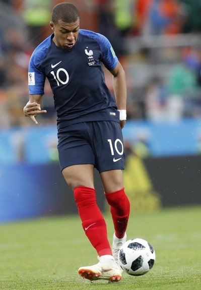 34球，莱万多夫斯基位列世预赛历史射手榜第5位（莱万多夫斯基34球，位列世界杯预选赛历史射手第5）