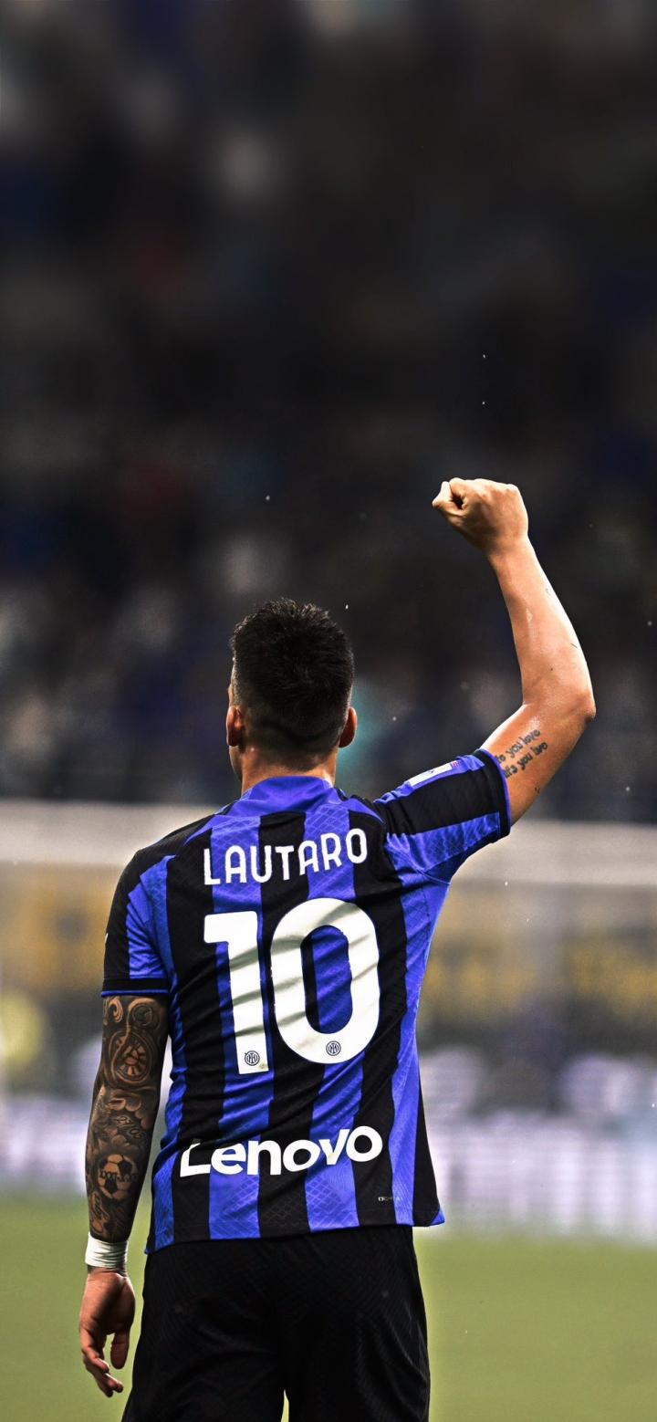 阿斯：尽管合同明夏到期，但巴萨对埃里克的续约保持乐观（阿斯报：合同明夏到期，巴萨仍对埃里克续约充满信心）