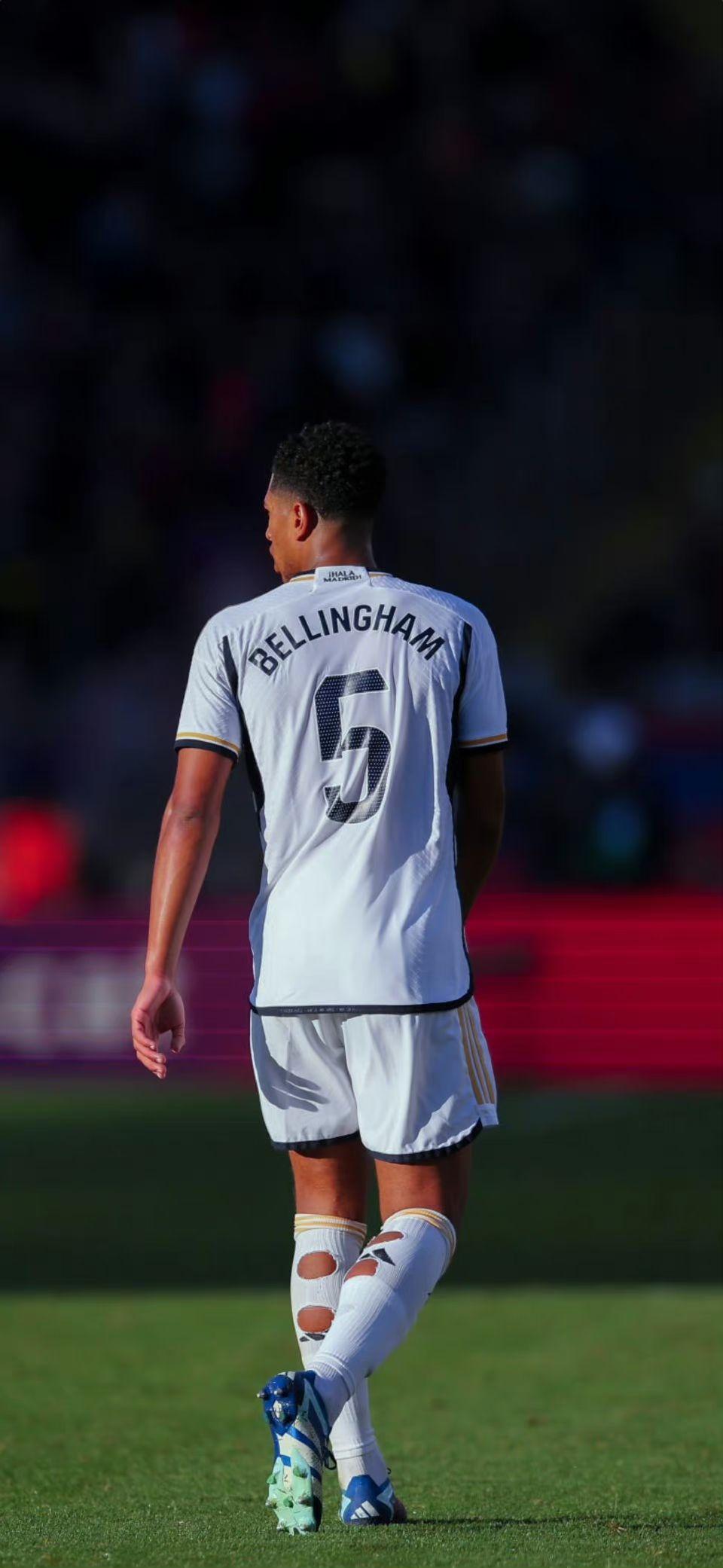 爆冷！世界亚军3人出局，张本智和2人崩盘，1位16岁少女能掀翻国乒霸权吗？（冷门频出：三位世界亚军出局，张本智和等两人崩盘，16岁少女能撼动国乒统治？）