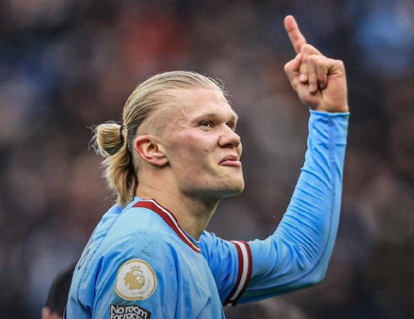 绿帽哥独家：萨拉赫在与球队高层会议时拒绝道歉（传萨拉赫在与球队高层会面时拒绝道歉）