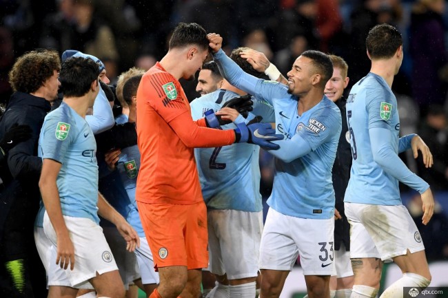 混合团体世界杯！张本智和又崩盘了！决胜时刻被打的毫无还手之力（混合团体世界杯：张本智和再度失常，生死时刻完全被压制）