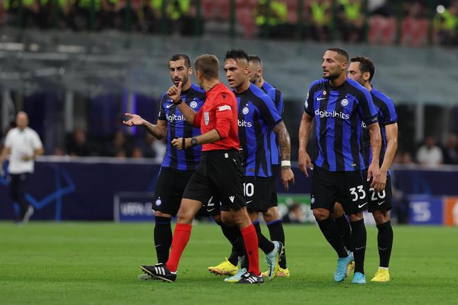 世俱杯夺冠赔率：巴黎1赔2.37领跑 皇马紧追（世俱杯夺冠赔率更新：巴黎2.37倍领衔 皇马紧追不舍）