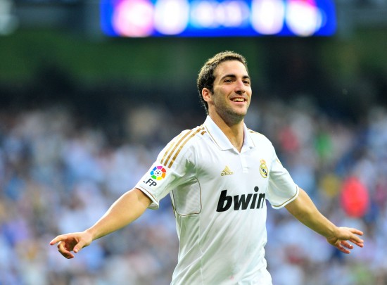 巴西女排公布新名单，中国女排遇劲敌，分组决定晋级之路（巴西女排发布新阵容，中国女排迎强敌，分组形势或成晋级关键）