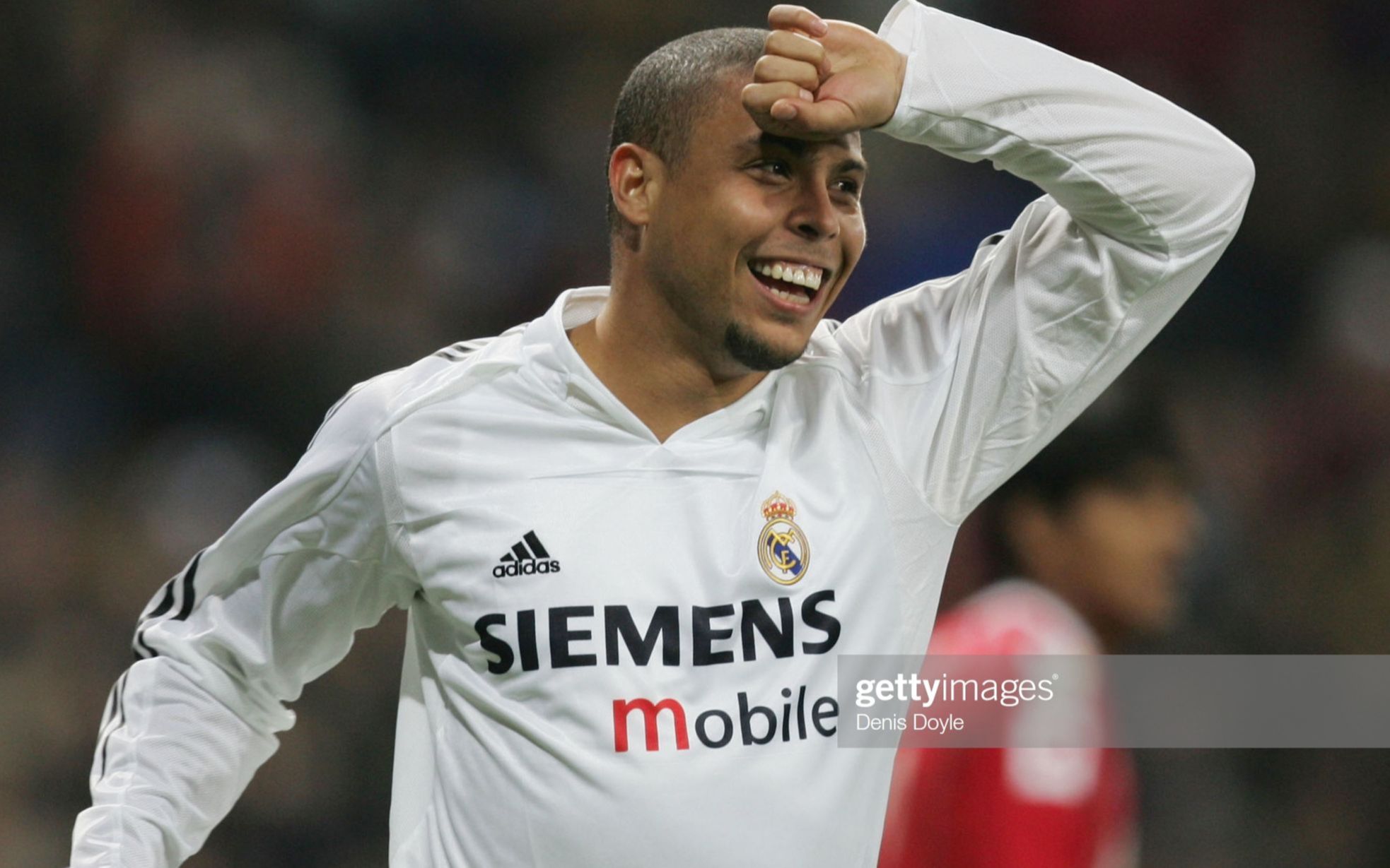 半场战报：博洛尼亚1-2克雷莫内塞，奥尔索利尼点射，瓦尔迪、帕耶罗破门（半场战况：博洛尼亚1-2落后克雷莫内塞，奥尔索利尼点球命中，瓦尔迪与帕耶罗先后破门）