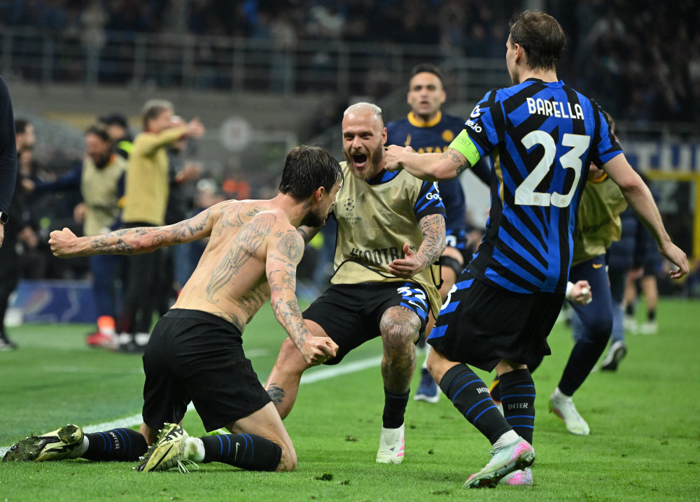 伦敦奥运马术双骄伴随爱马同日辞世 相互扶持逾二十载共谱辉煌传奇（伦敦奥运马术双雄与爱马同日谢幕 相伴二十余载共铸辉煌传奇）