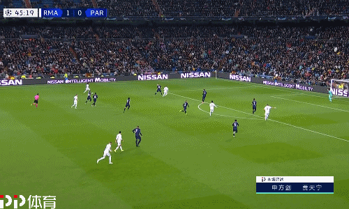 英超战报：亚当斯中圈吊门，勒菲传射，桑德兰3-2伯恩茅斯