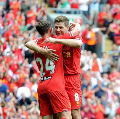 罗马推出黑胶唱片版队歌：限量版售价49.9欧，普通版19.9欧（罗马发布队歌黑胶唱片：限量版49.9欧、标准版19.9欧）