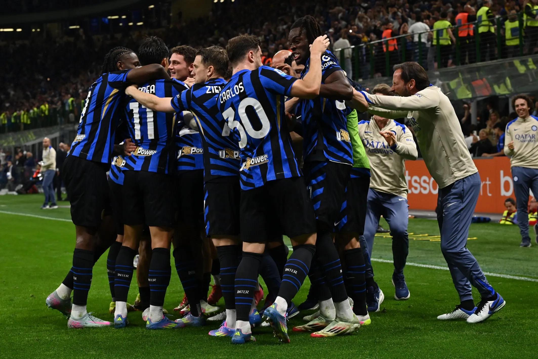 手感低迷！迪亚洛半场9中3&罚球4中1得到8分1板1助攻（状态欠佳！迪亚洛半场9投3中、罚球4罚1中，得到8分1板1助攻）